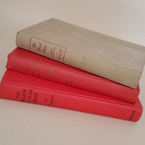 Red Hardcover book lot for shelf decor - Picture 4 of 4